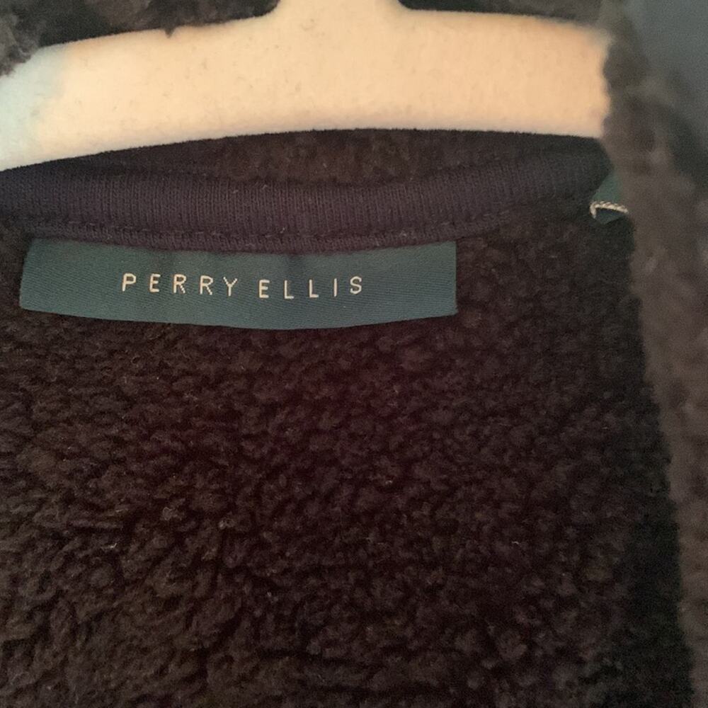 Perry Ellis Zip Up Vest - Picture 6 of 7